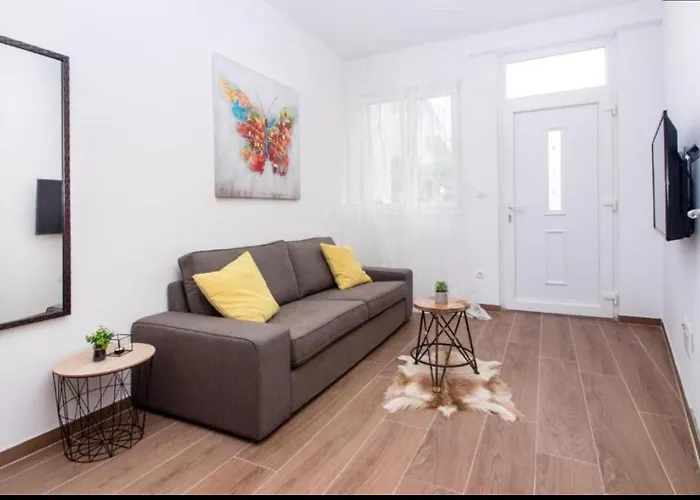 Urban 2 Apartment Split